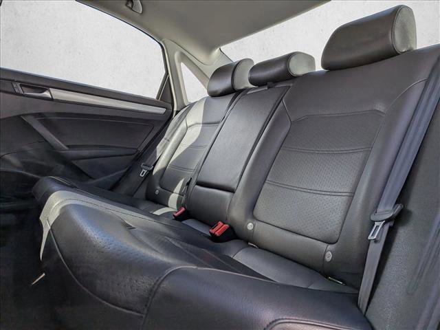 Used 2014 Volkswagen Passat 1.8T Wolfsburg Edition image 17