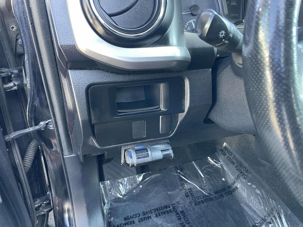 Used 2017 Toyota Tacoma SR5 w/ Tow Package image 30