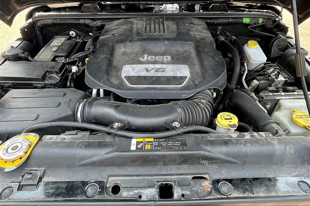 Used 2018 Jeep Wrangler Unlimited Sahara image 27