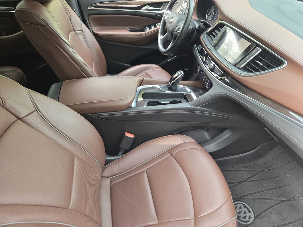 Used 2021 Buick Enclave Avenir w/ Avenir Technology Package AWD/4WD image 17