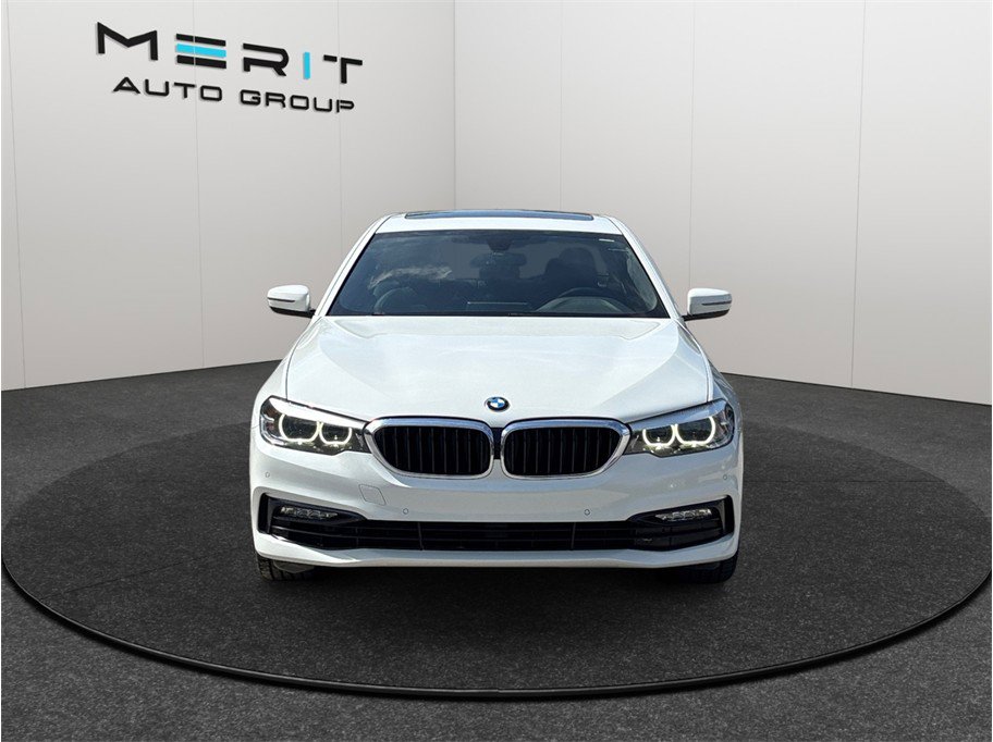 Used 2018 BMW 540i RWD image 3