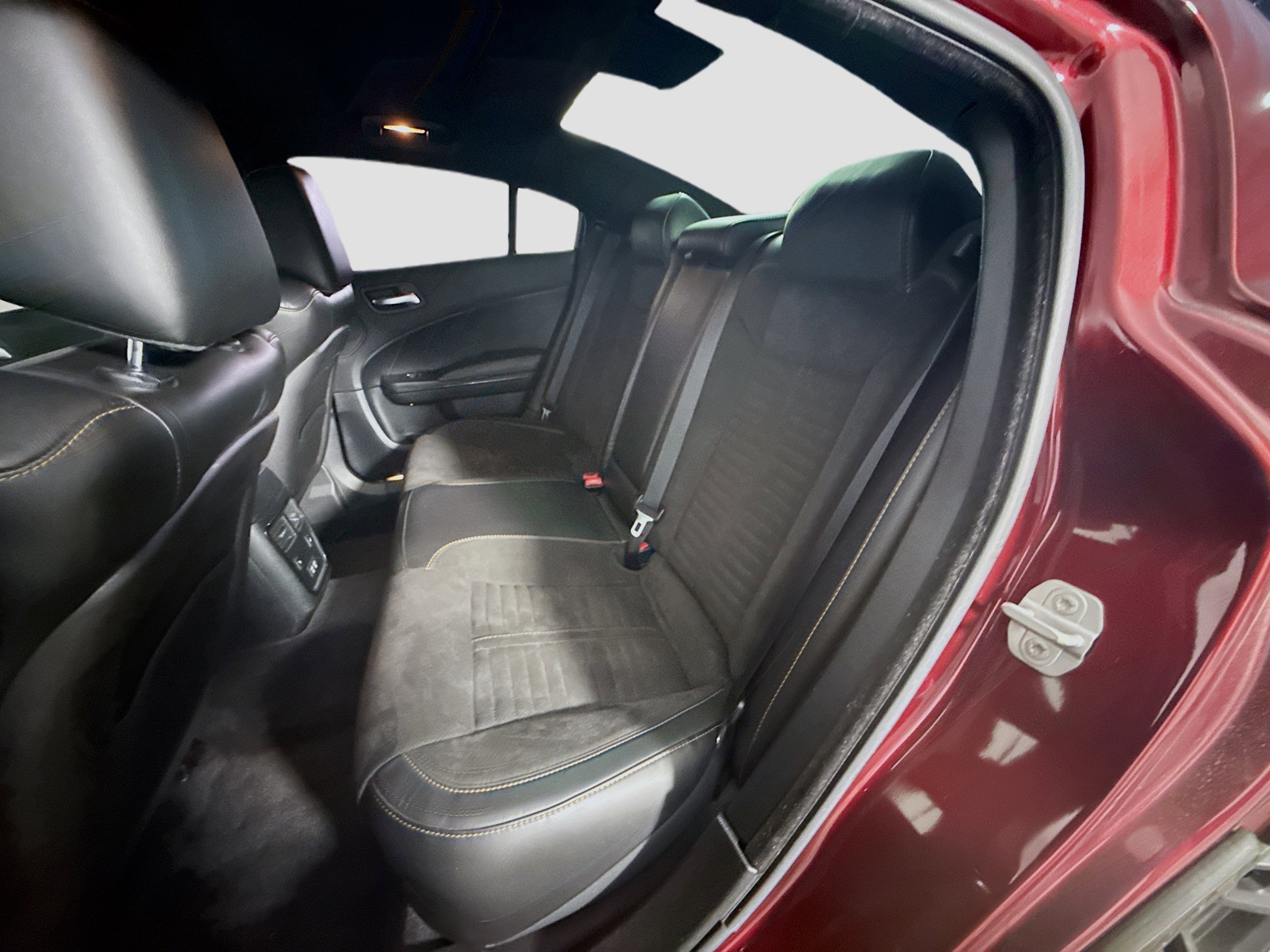 Used 2017 Dodge Charger R/T image 25