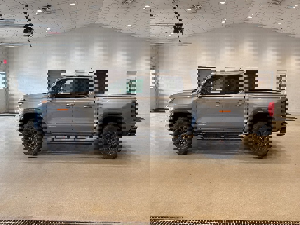New 2025 GMC Canyon Elevation w/ Convenience Package