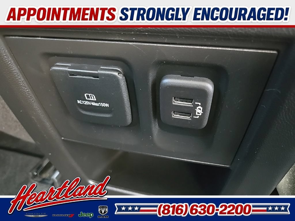 Used 2021 Chevrolet Traverse Premier AWD/4WD image 84