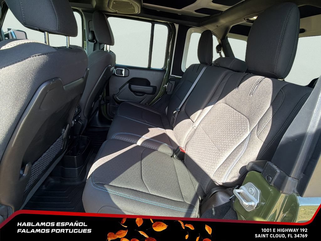 Used 2024 Jeep Wrangler Unlimited Rubicon 4xe w/ Technology Group AWD/4WD image 15