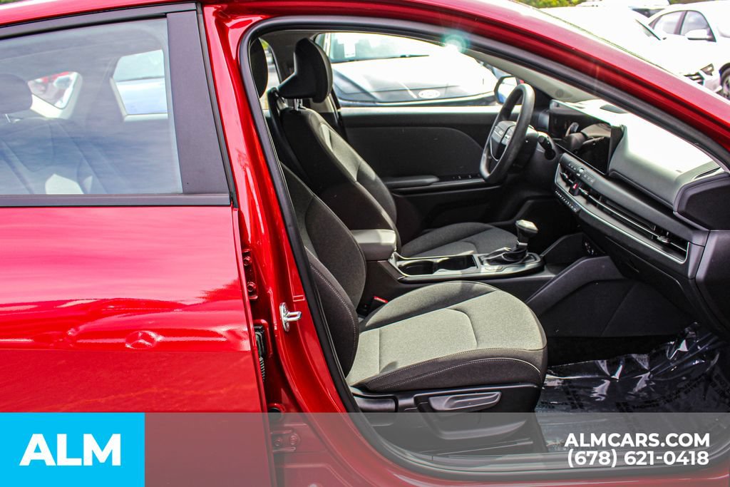 Used 2025 Kia K4 FWD image 17