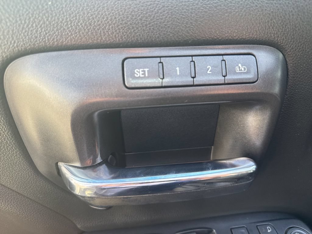 Used 2018 Chevrolet Silverado 2500 LTZ w/ Duramax Plus Package AWD/4WD image 24
