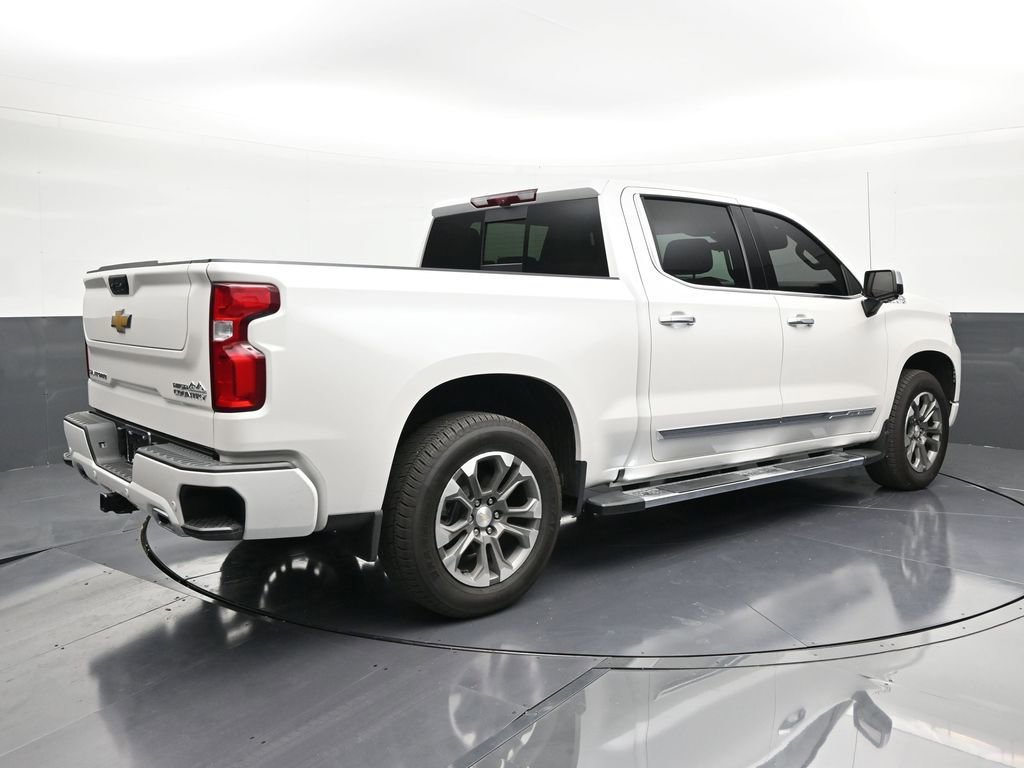 Used 2025 Chevrolet Silverado 1500 High Country w/ Technology Package RWD image 5