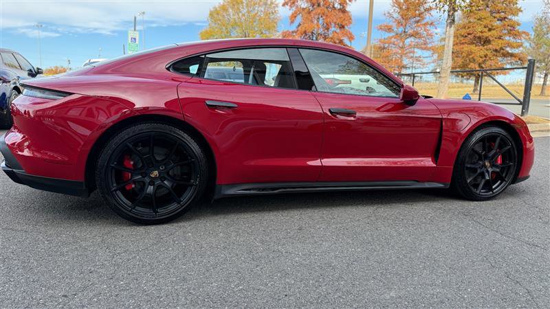 Used 2022 Porsche Taycan GTS image 6