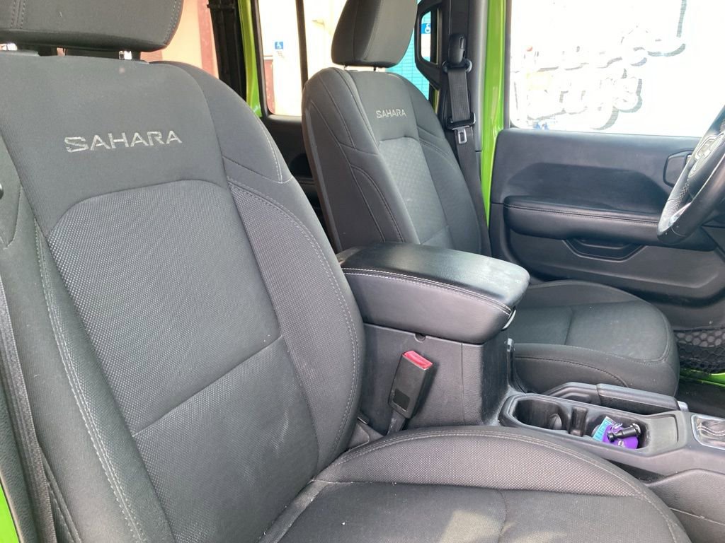 Used 2019 Jeep Wrangler Unlimited Sahara image 16