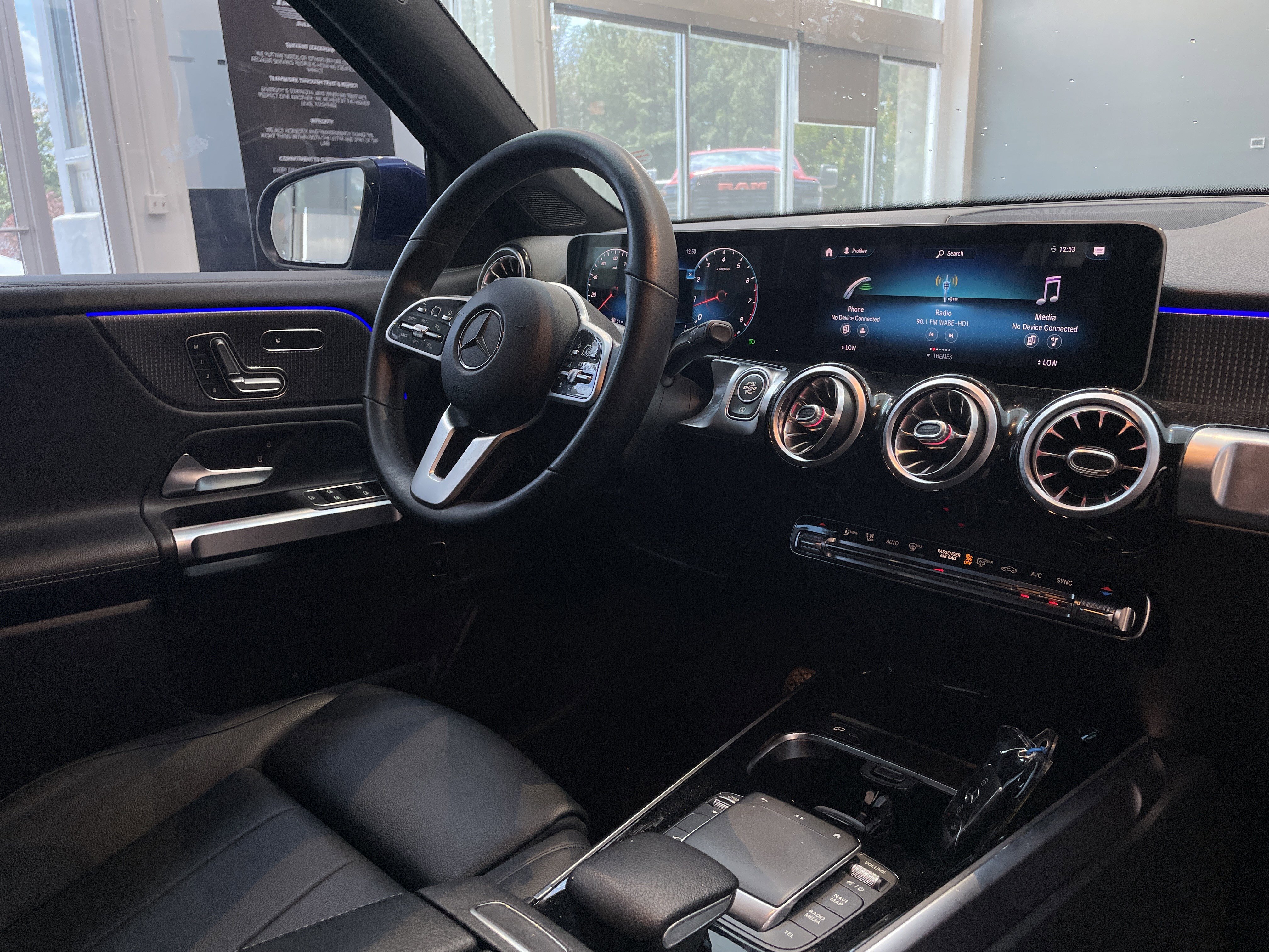 Used 2021 Mercedes-Benz GLB 250 image 35