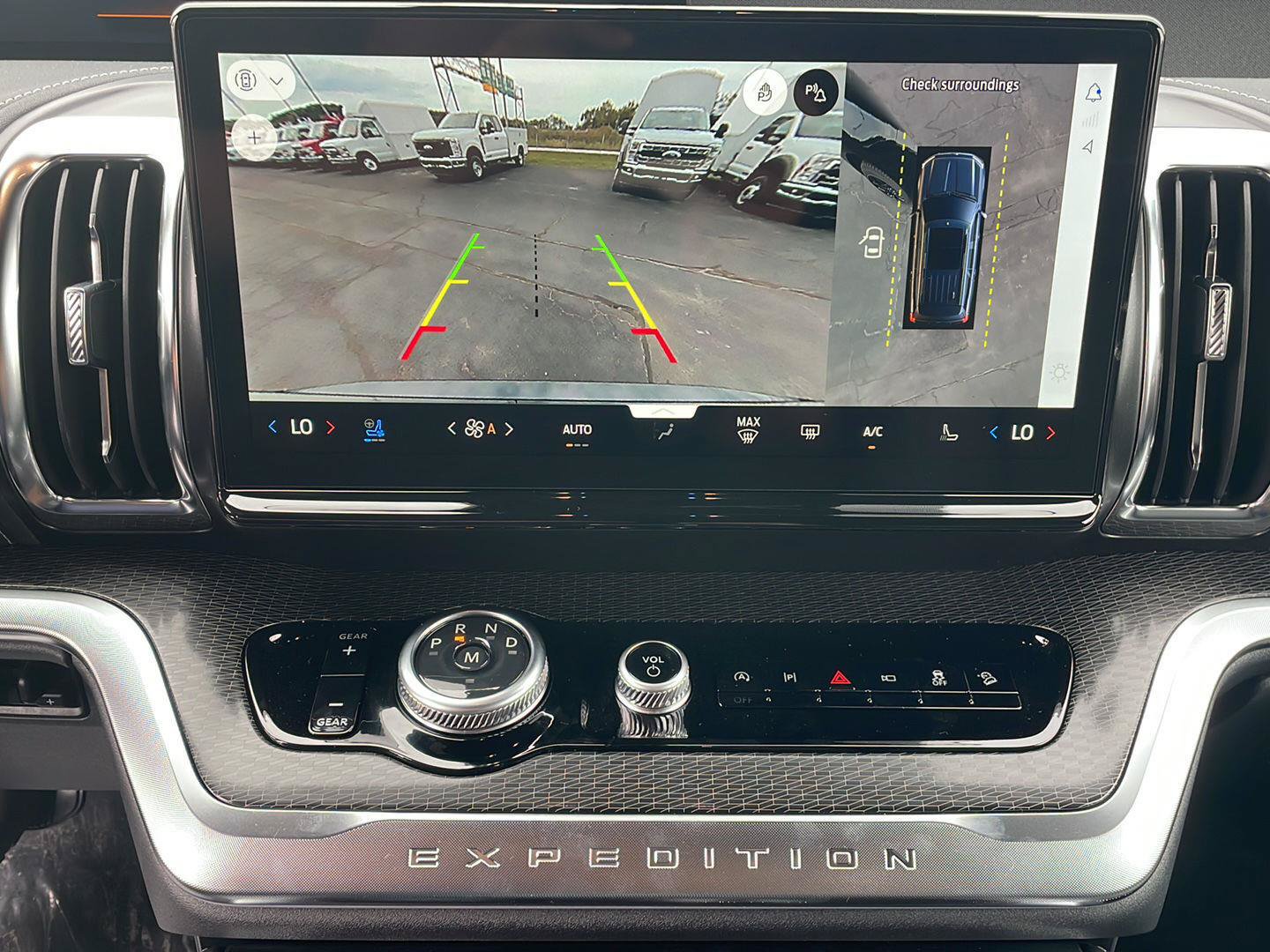New 2027 Ford Expedition Platinum w/ Stealth Performance Package AWD/4WD image 20