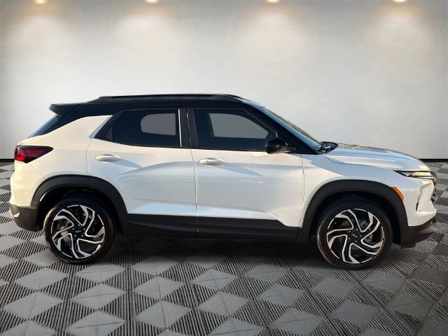 Used 2026 Chevrolet TrailBlazer RS w/ Convenience Package FWD image 5