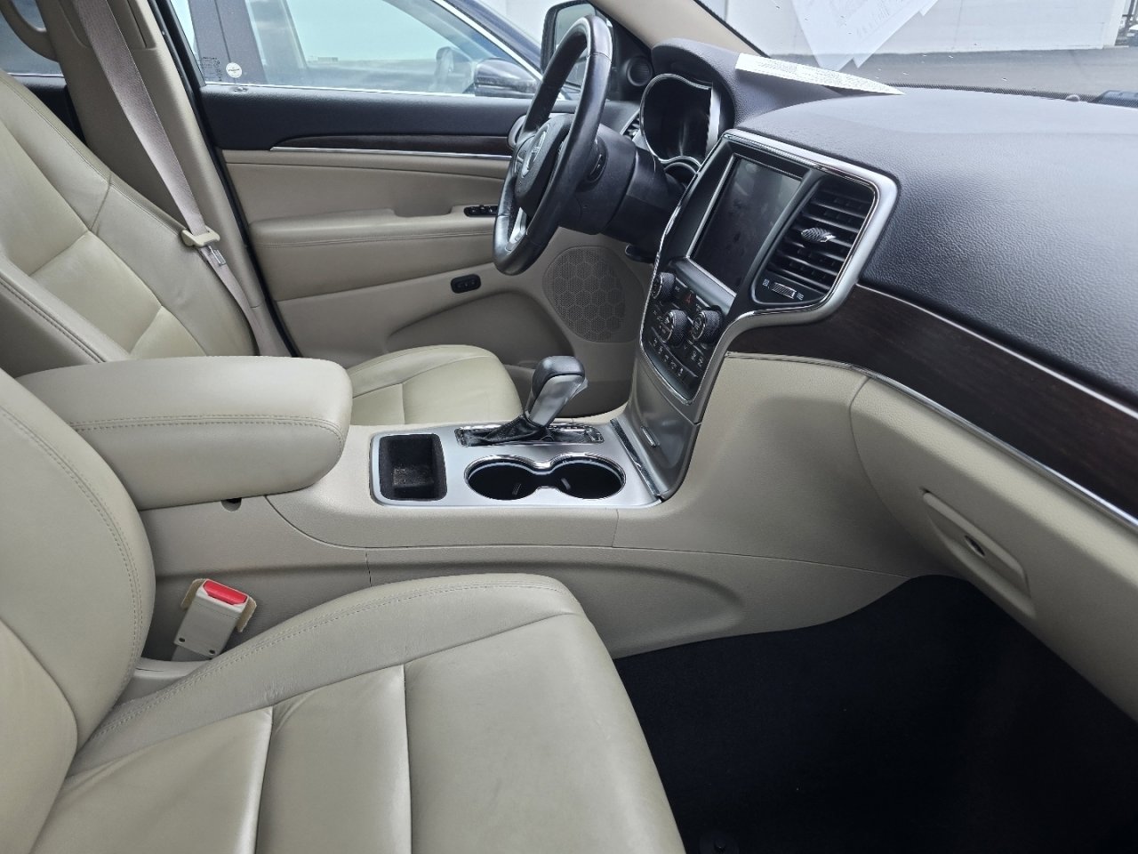 Used 2018 Jeep Grand Cherokee Limited image 16