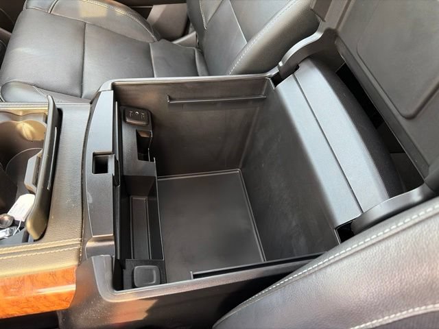 Used 2020 Chevrolet Tahoe Premier AWD/4WD image 32