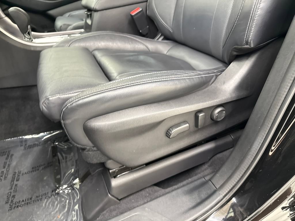 Certified 2022 Subaru Ascent Limited w/ Technology Package AWD/4WD image 12