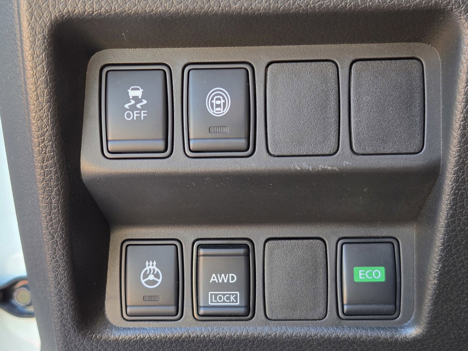 Used 2017 Nissan Rogue Sport SL w/ SL Premium Package image 25