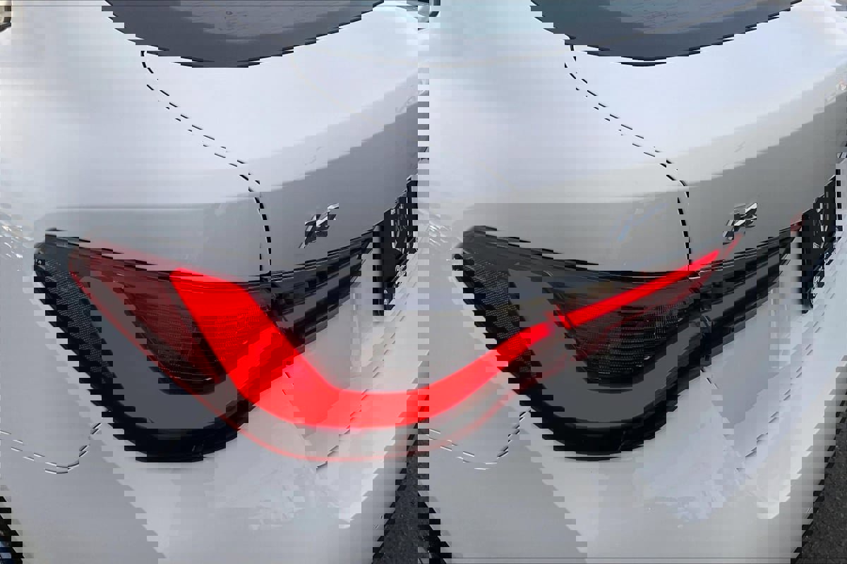 Used 2023 BMW i4 eDrive40 image 25