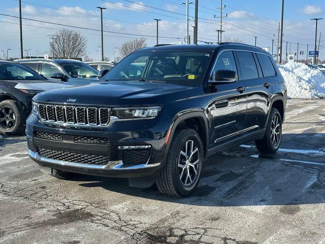 Used 2023 Jeep Grand Cherokee L Limited image 3