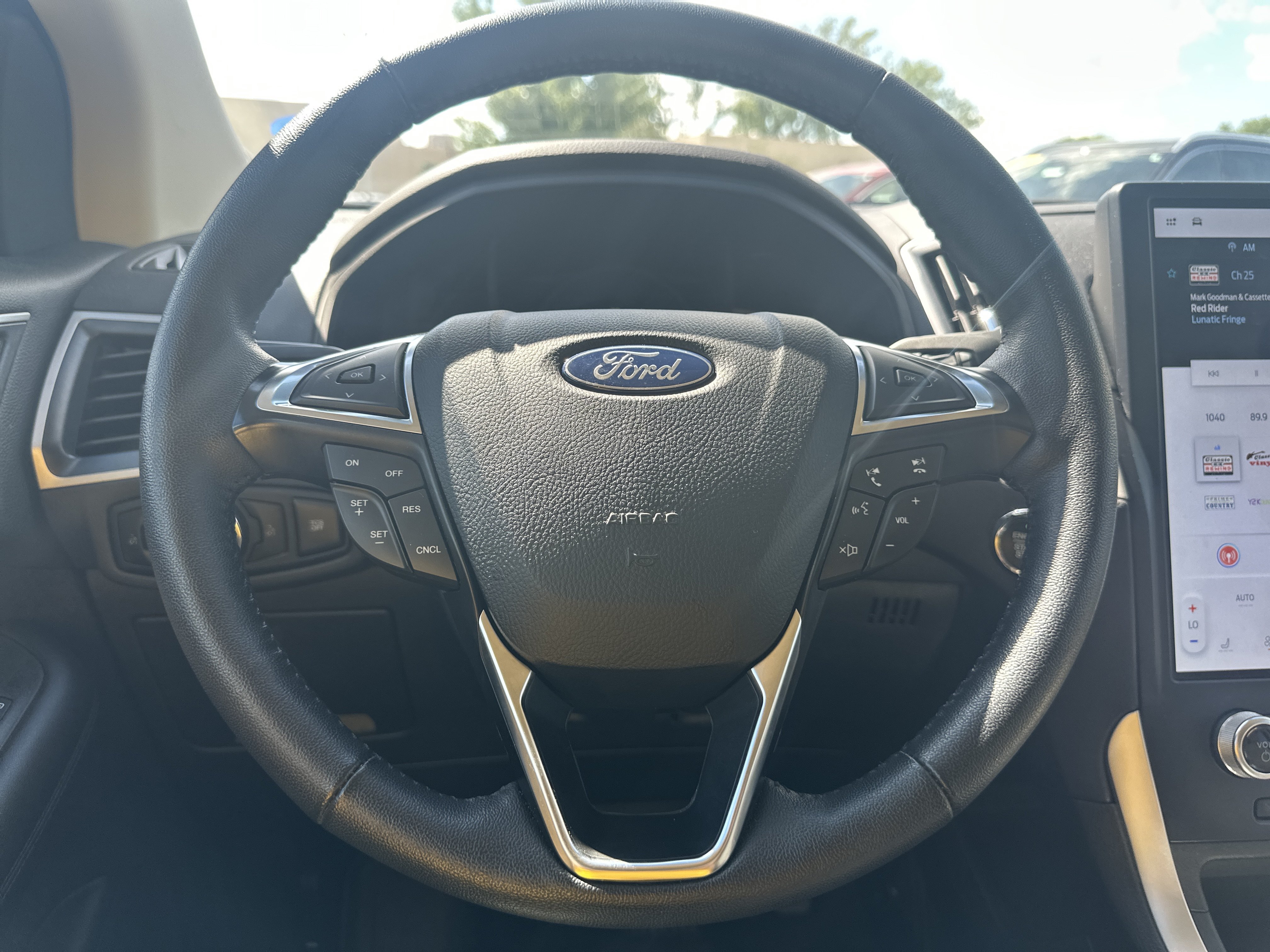 Used 2024 Ford Edge SEL w/ Class II Trailer Tow Package AWD/4WD image 18