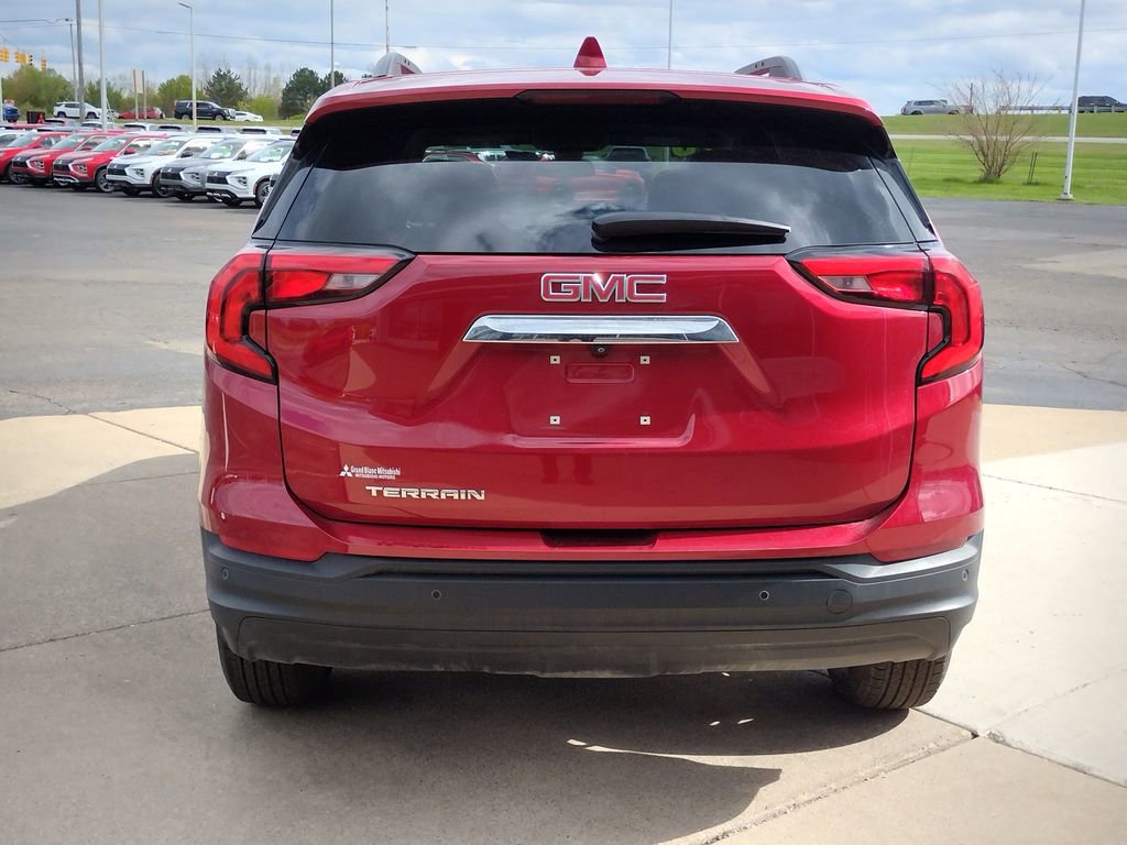 Used 2020 GMC Terrain SLE w/ Driver Convenience Package FWD image 15