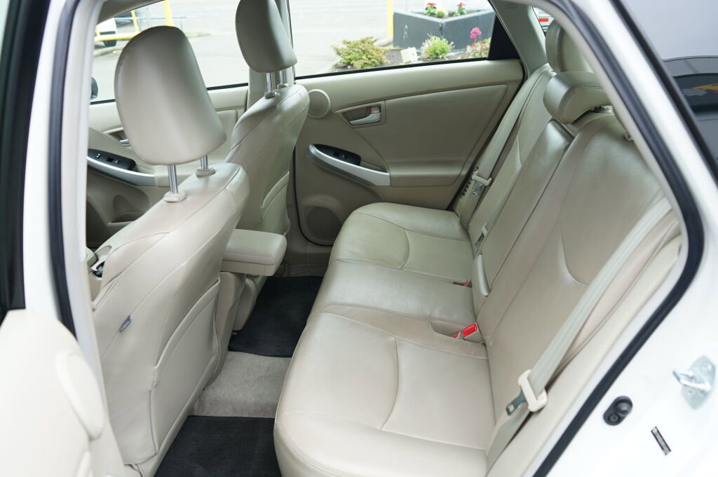 Used 2011 Toyota Prius Four w/ Navigation Pkg FWD image 13