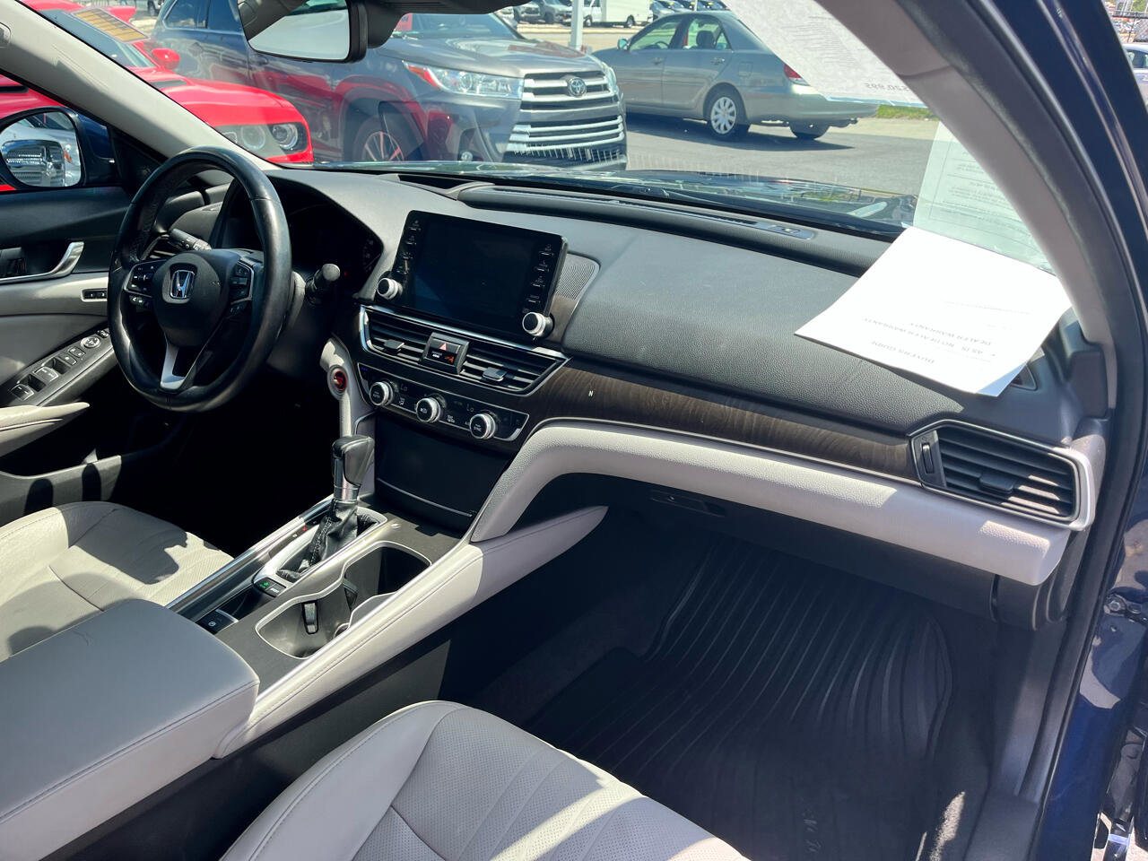 Used 2018 Honda Accord Touring image 16