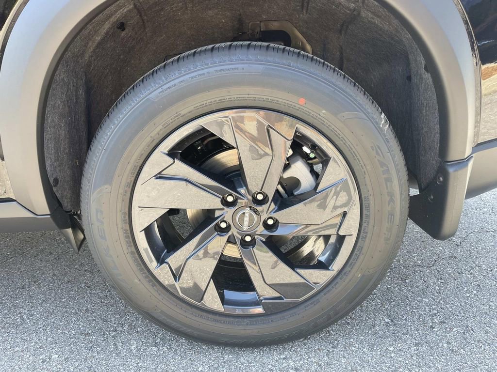 New 2026 Nissan Rogue SV FWD image 11
