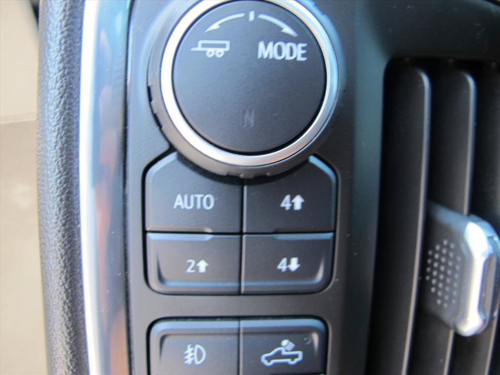 Used 2022 Chevrolet Silverado 1500 High Country w/ Safety Package II AWD/4WD image 12