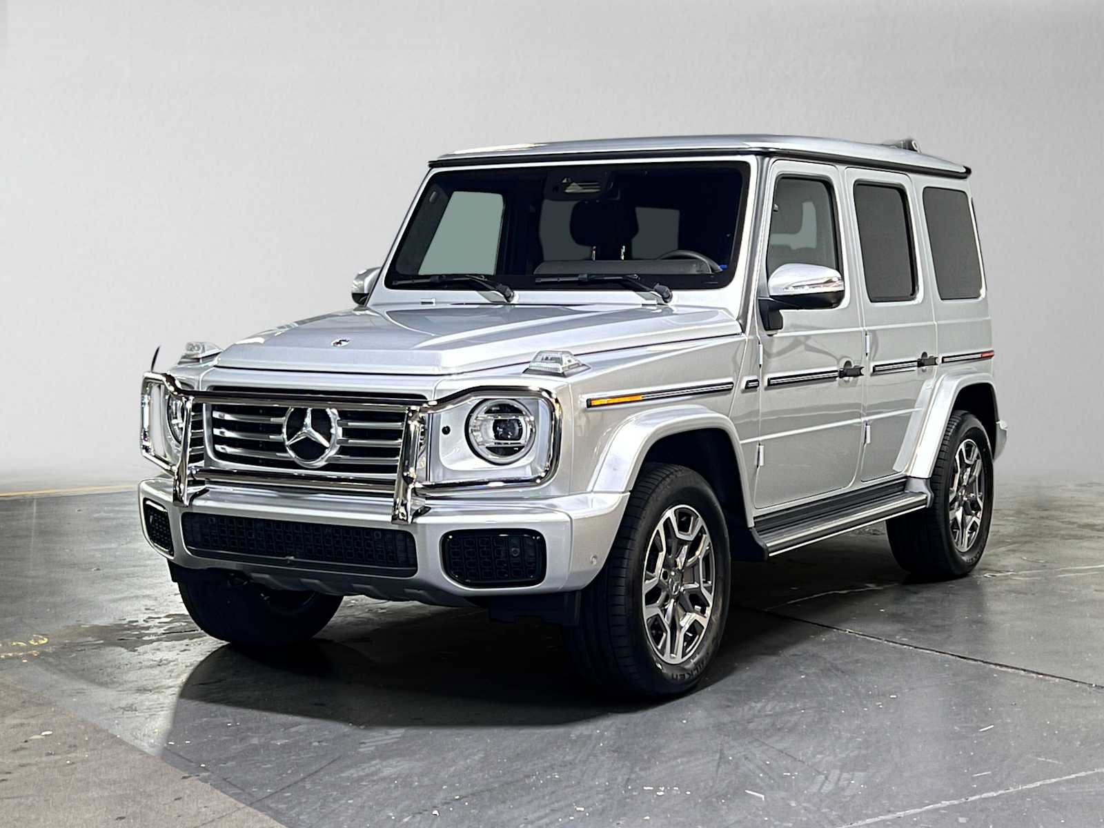 Used 2025 Mercedes-Benz G 550 image 7