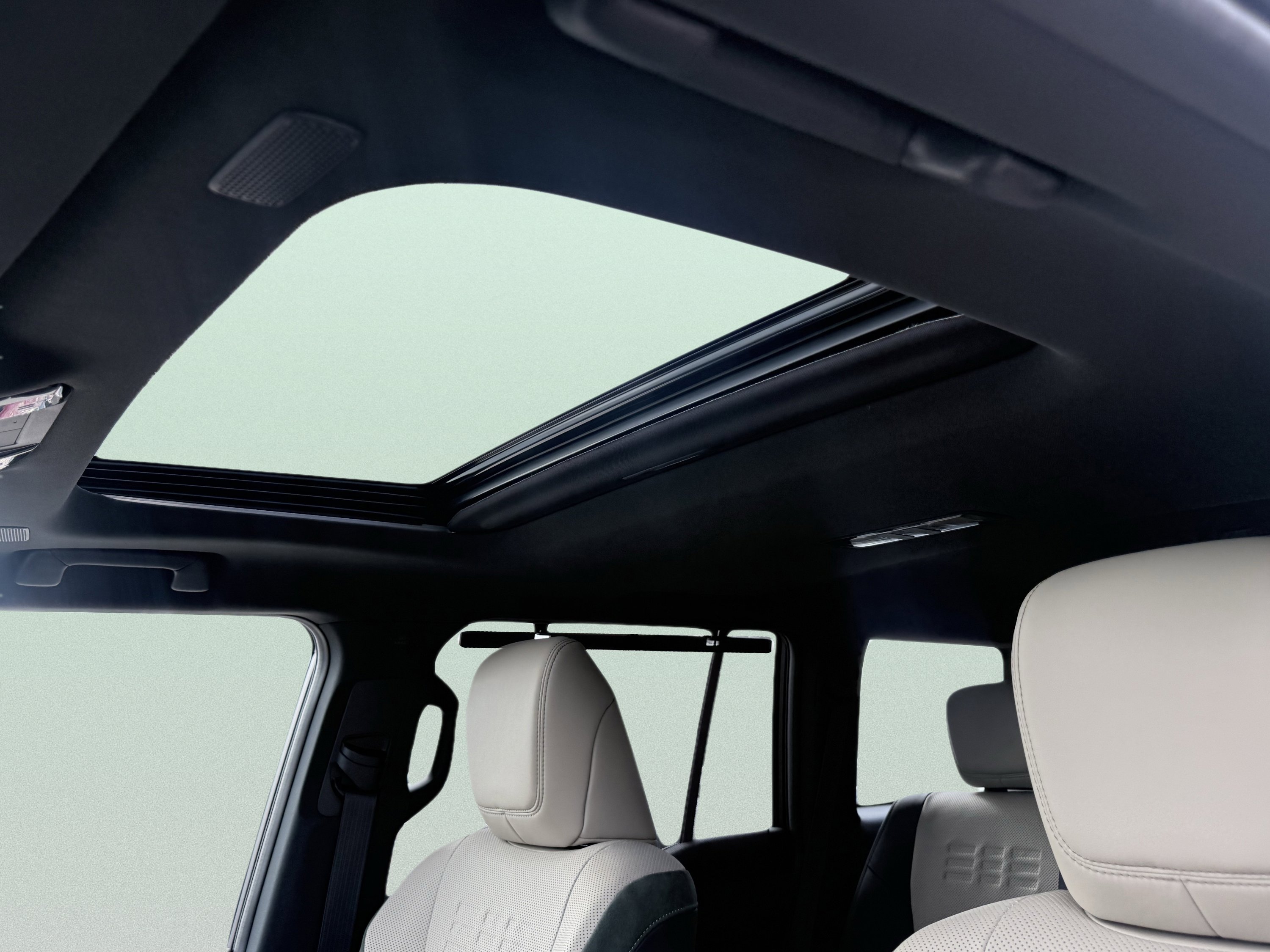 Used 2024 Lexus GX 550 image 16