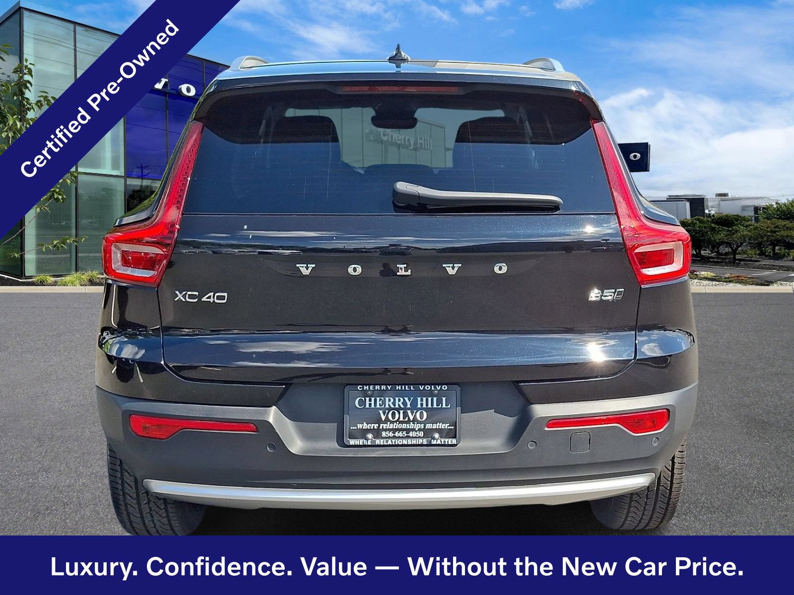 Certified 2024 Volvo XC40 B5 Plus w/ Climate Package AWD/4WD image 6