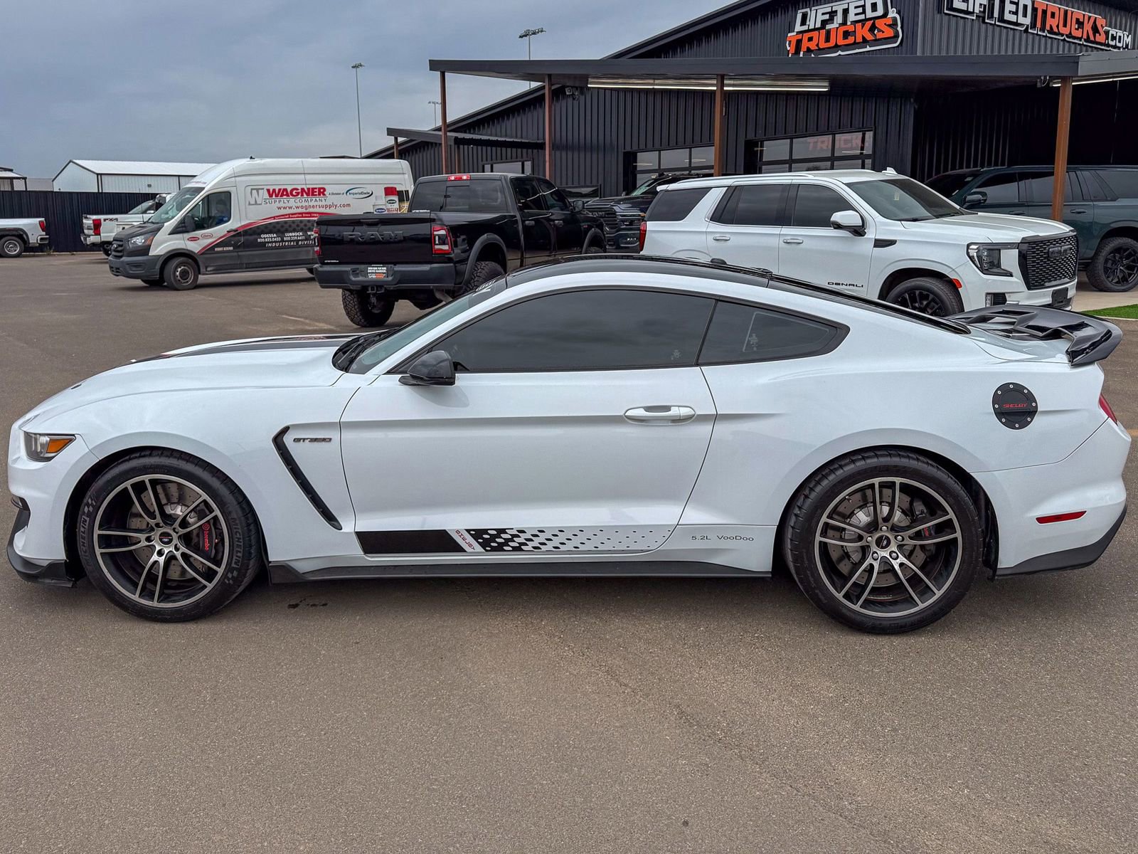 Used 2017 Ford Mustang Shelby GT350 w/ Electronics Package image 5