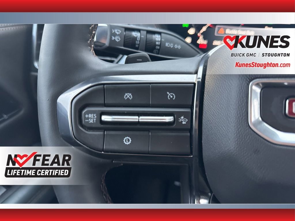 Used 2025 GMC Yukon AT4 image 25