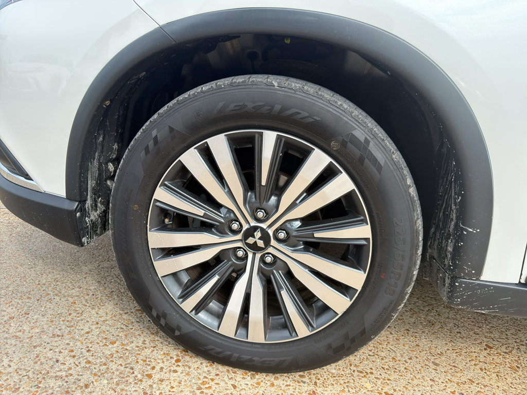 Used 2019 Mitsubishi Outlander ES AWD/4WD image 9