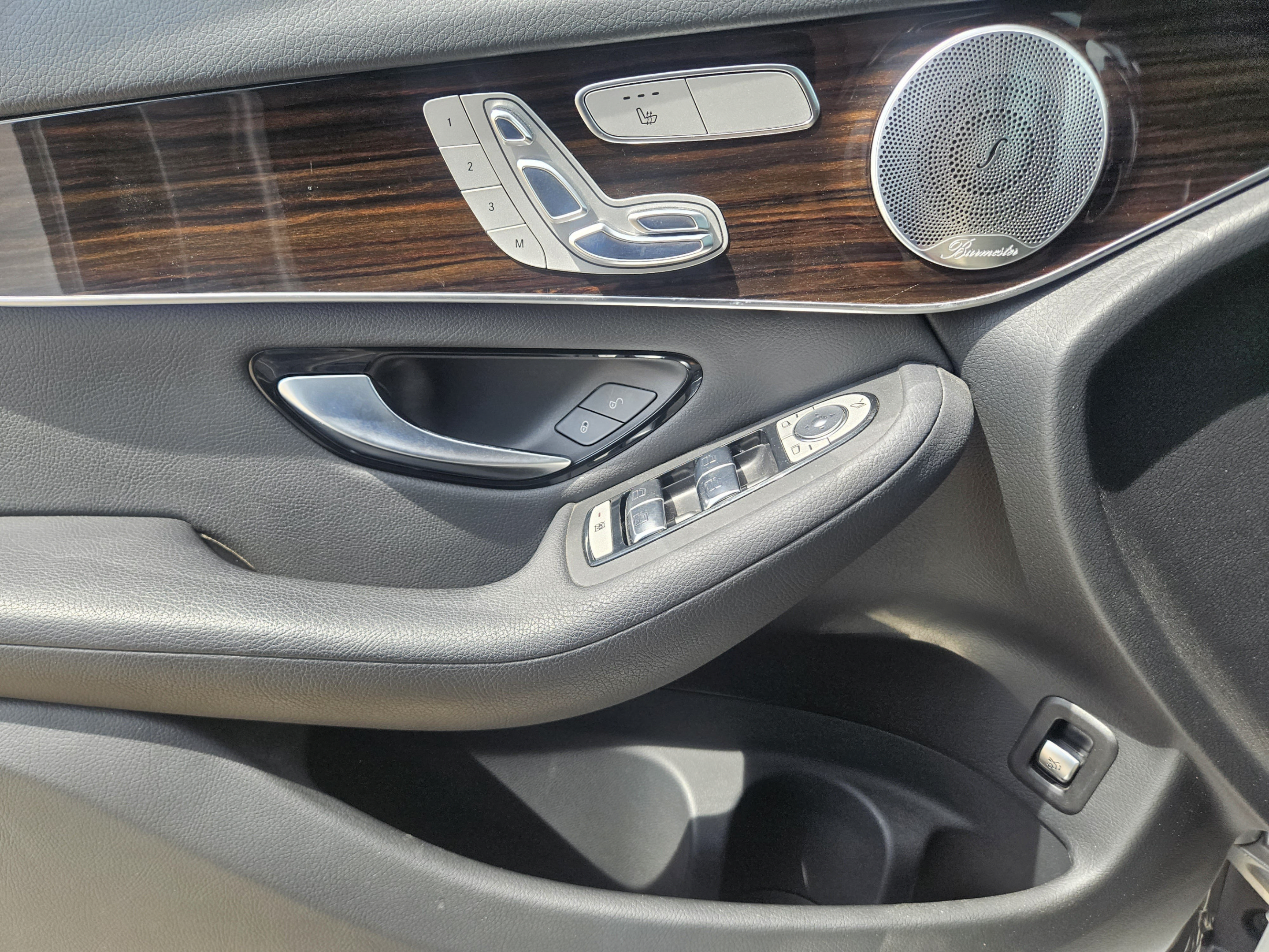 Used 2020 Mercedes-Benz GLC 300 image 15