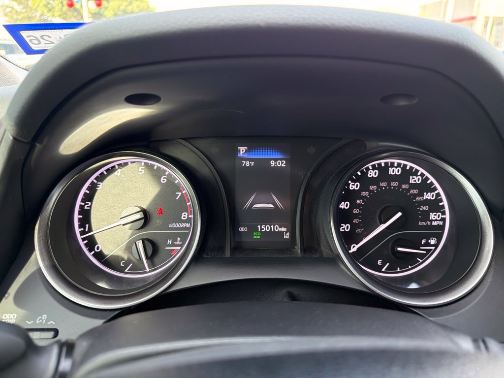 Used 2024 Toyota Camry SE FWD image 3
