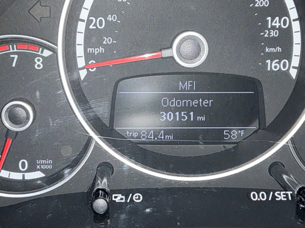 Used 2013 Volkswagen Beetle 2.5 image 22