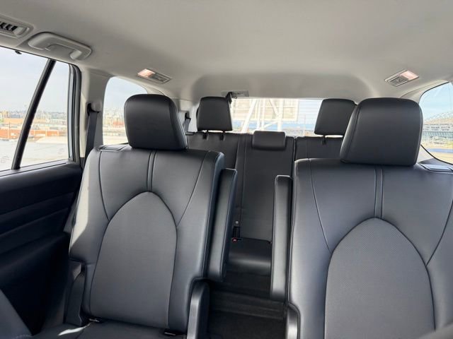 Used 2024 Toyota Grand Highlander AWD image 12