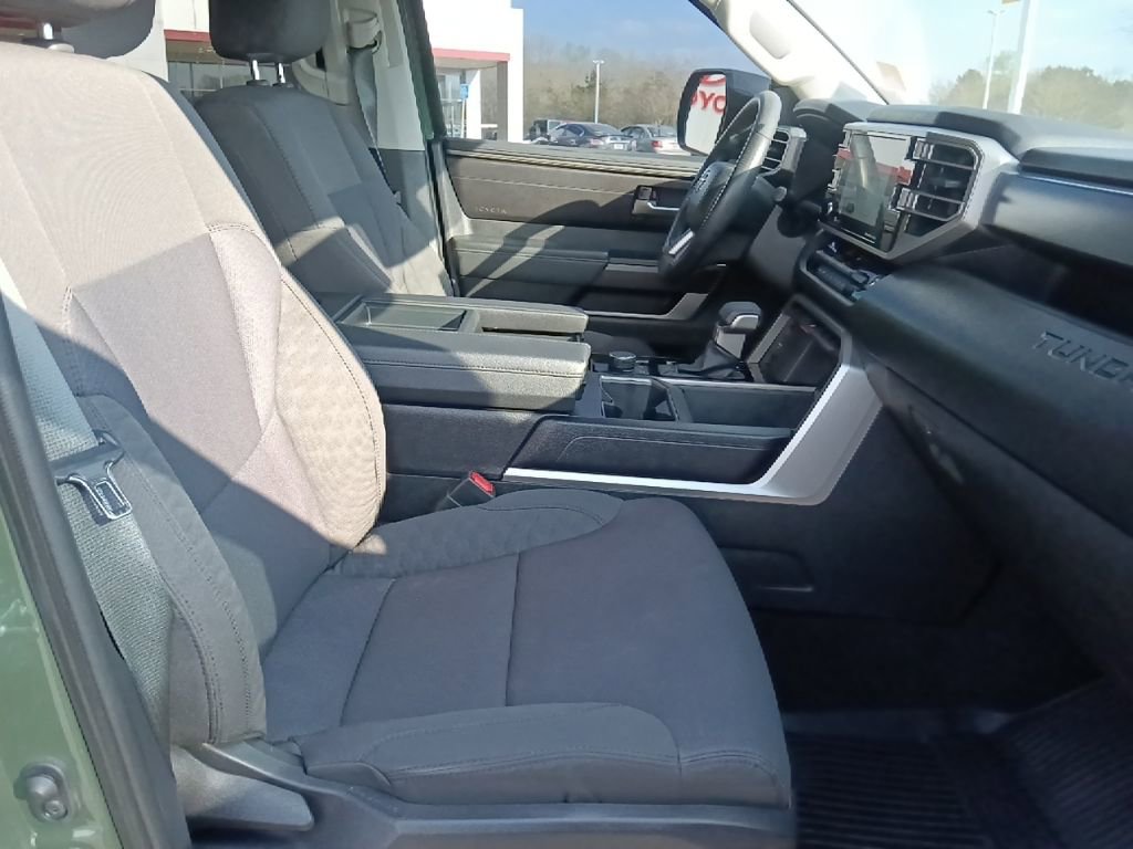 Used 2022 Toyota Tundra SR5 w/ Convenience Package image 32