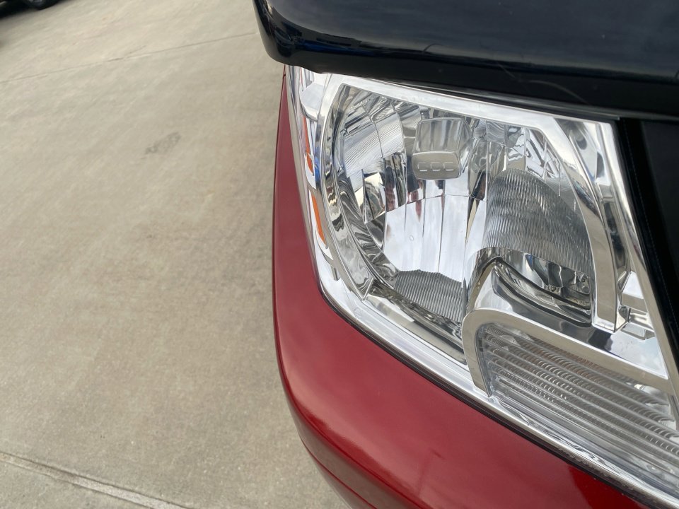 Used 2019 Nissan Frontier PRO-4X image 9