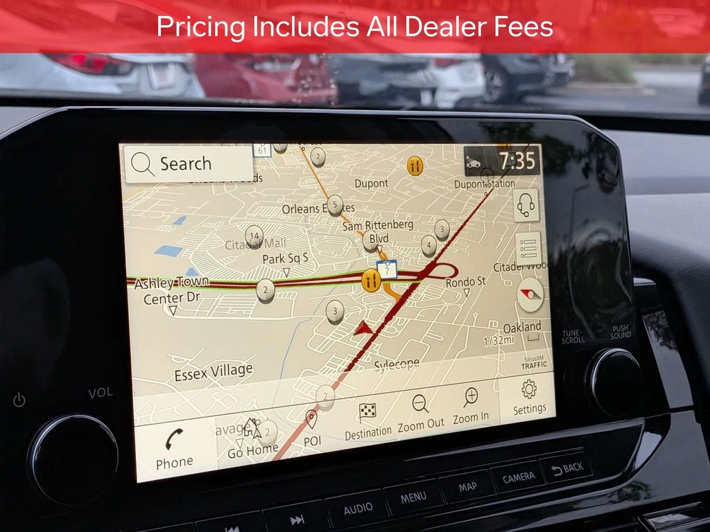 Used 2024 Nissan Pathfinder SL w/ SL Premium Package FWD image 24