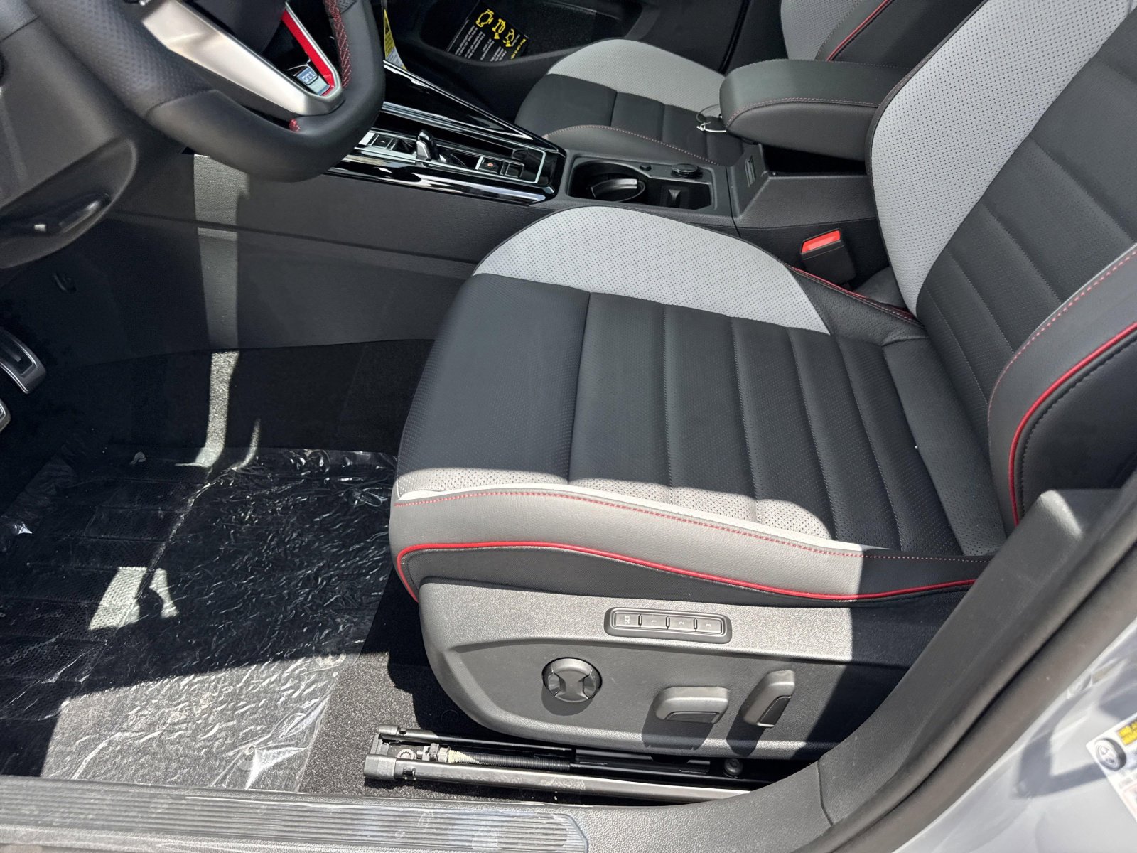 New 2025 Volkswagen GTI Autobahn image 12