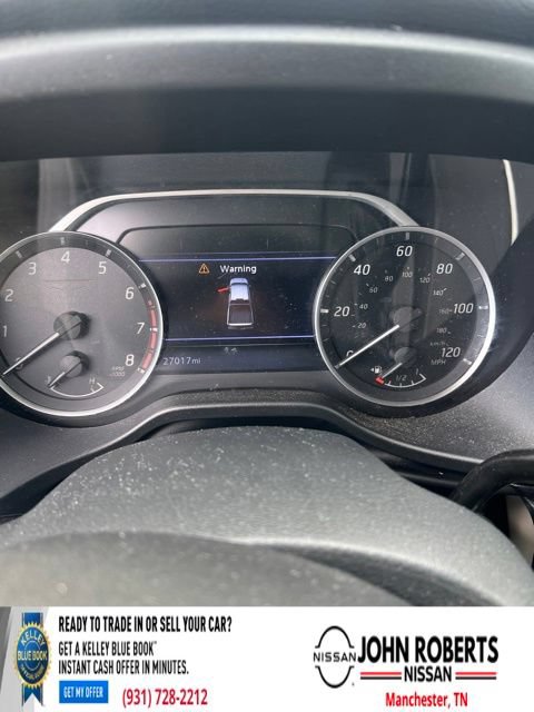 Used 2024 Nissan Titan SV RWD image 12
