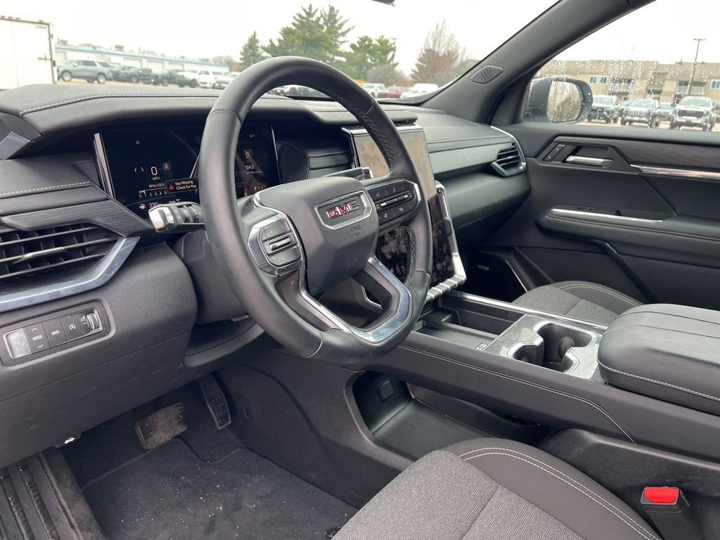 Used 2025 GMC Acadia Elevation image 11