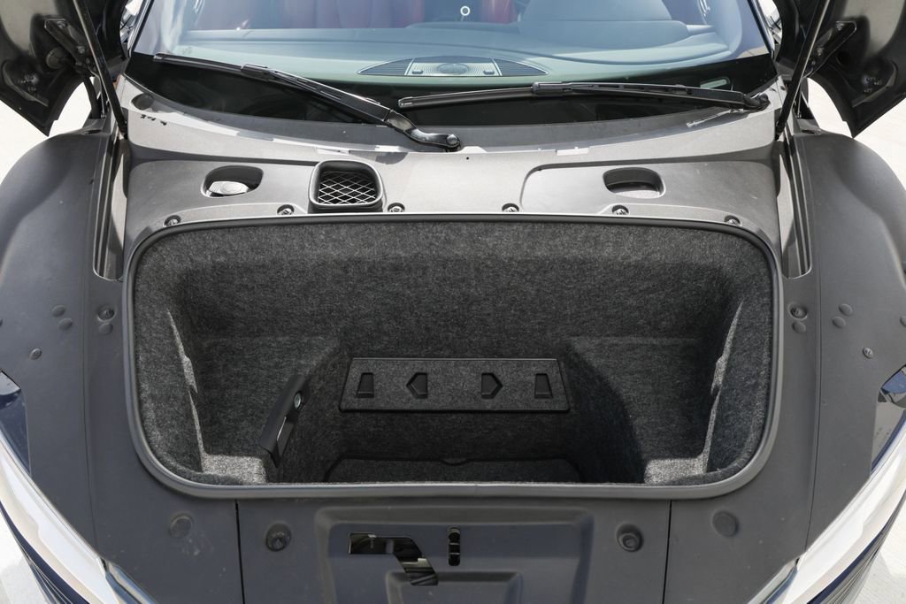 Used 2014 Audi R8 V8 w/ Enhanced Leather Package AWD/4WD image 18