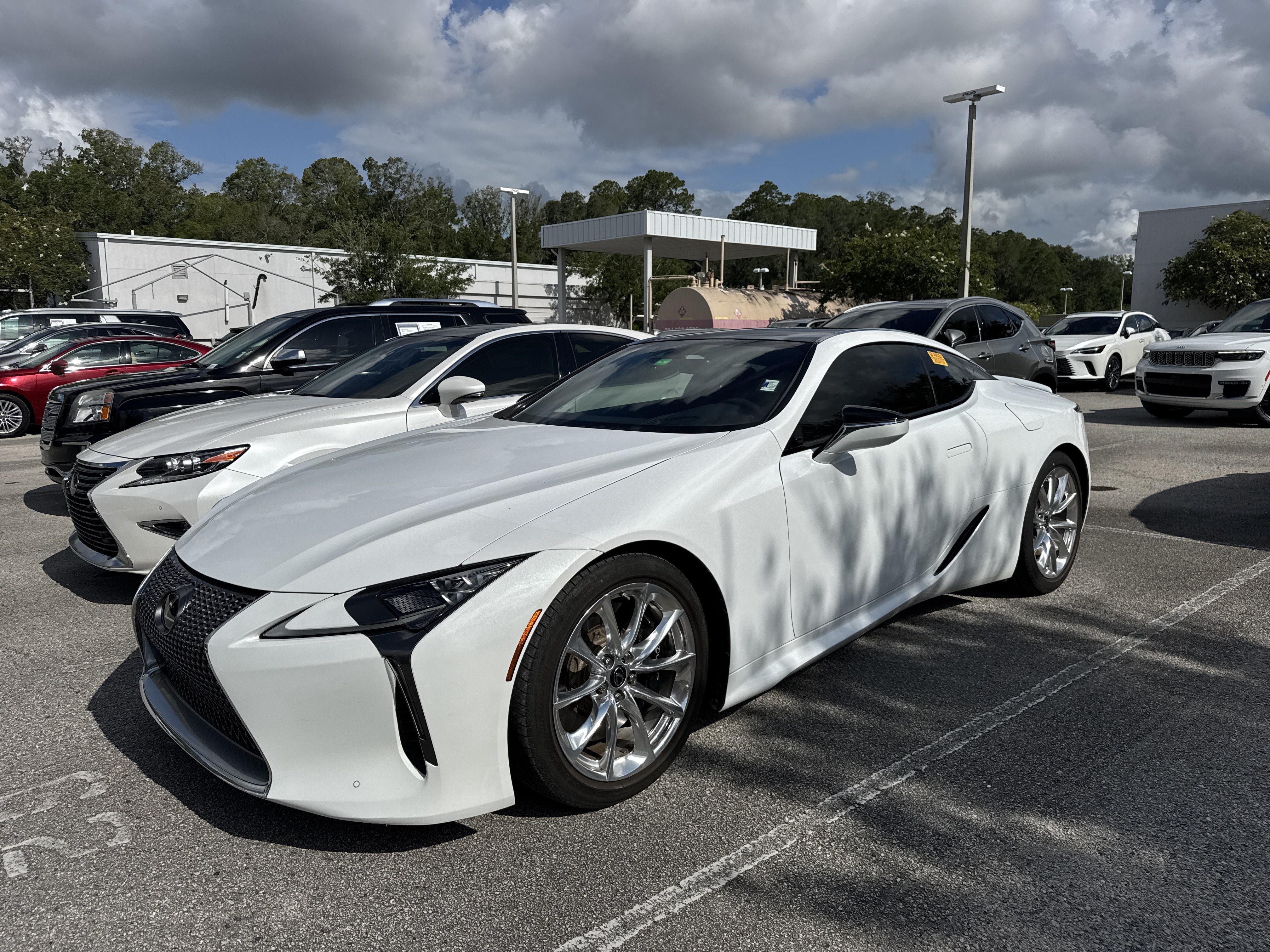 Used 2018 Lexus LC 500 Coupe w/ Touring Package RWD image 4