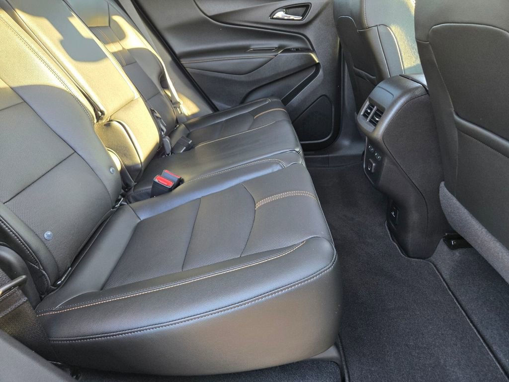 Used 2023 Chevrolet Equinox Premier image 14