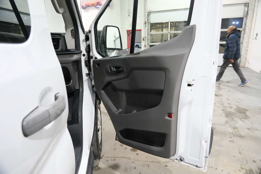 Used 2024 Ford Transit 350 XLT RWD image 23