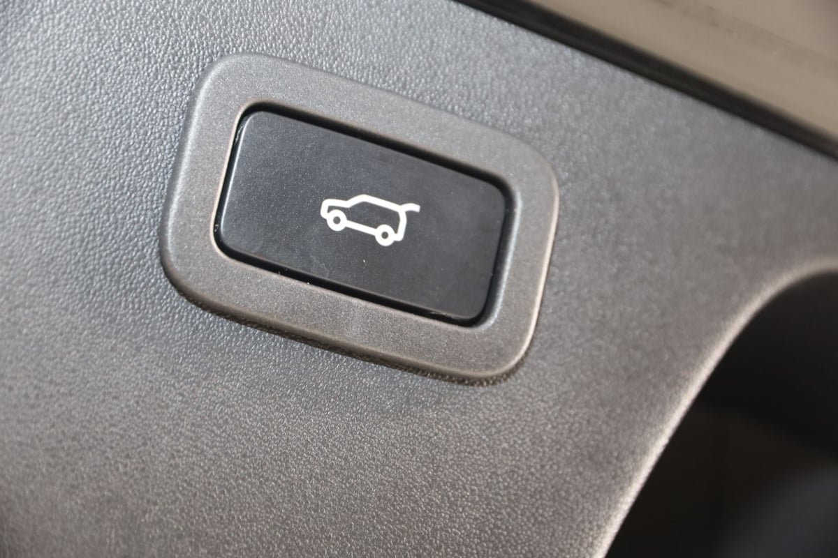 Used 2022 Jaguar E-PACE SE AWD/4WD image 52
